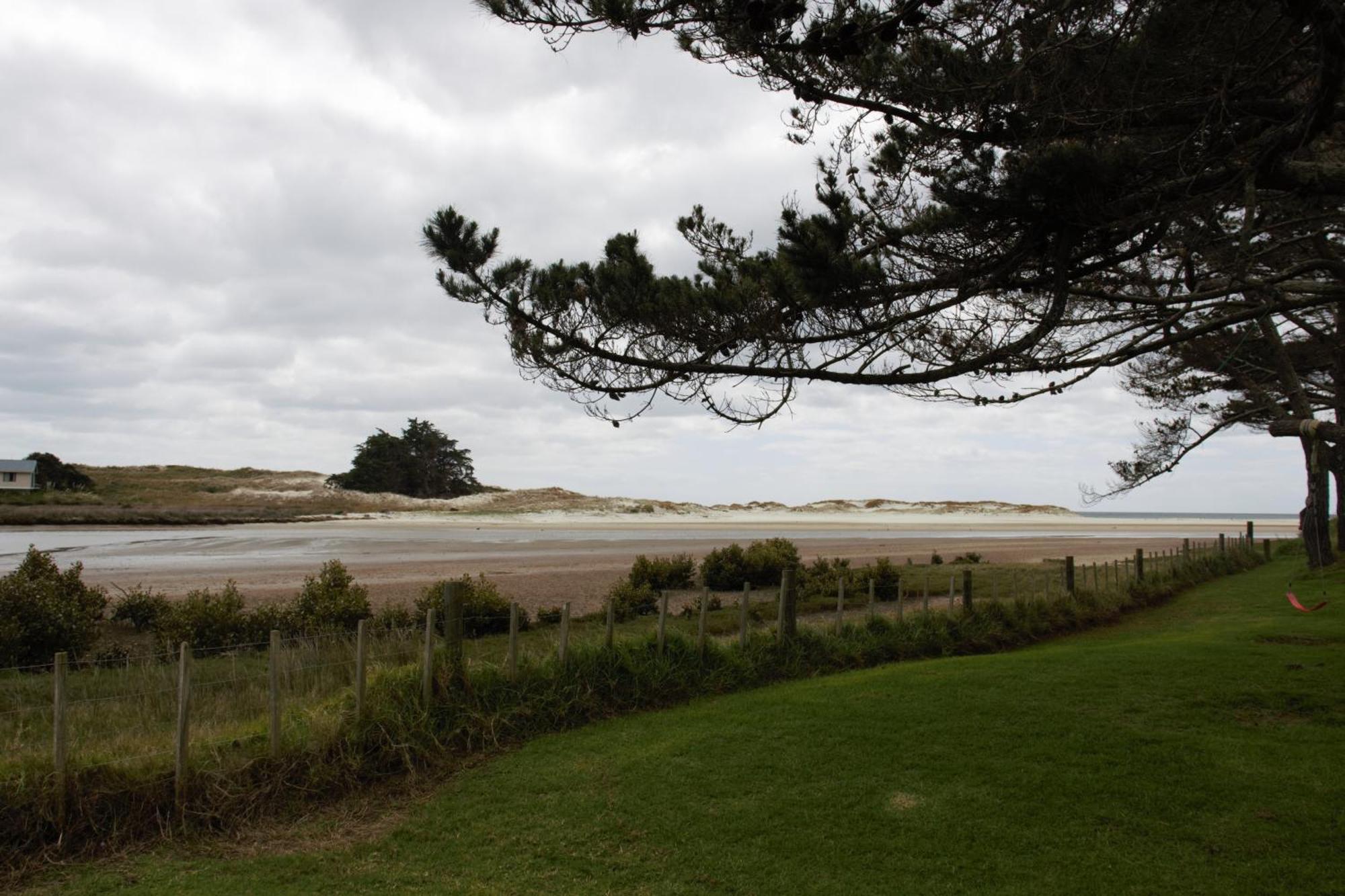 Pakiri Beach Holiday Park Exterior photo